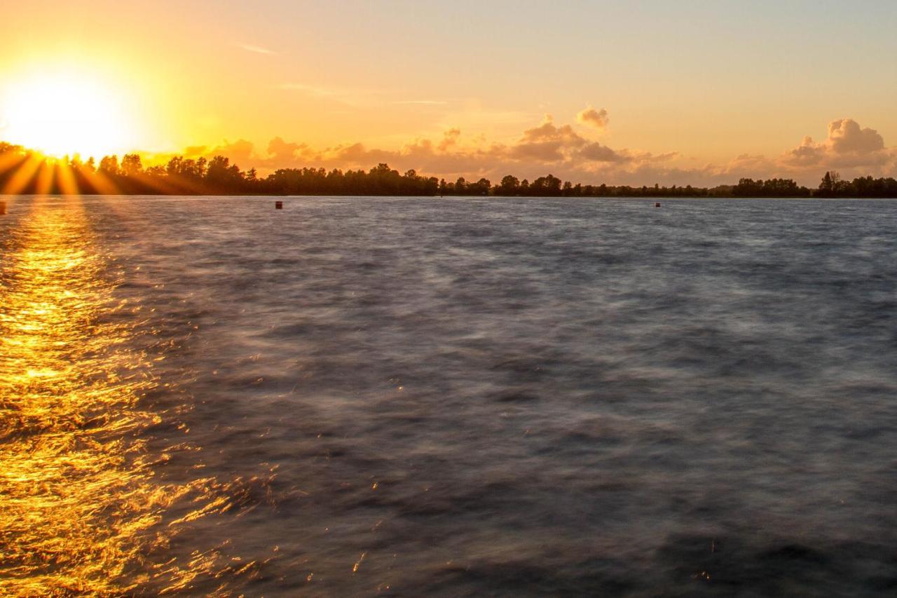 Jachthaven Hotel Borger Vinkeveen Buitenkant foto